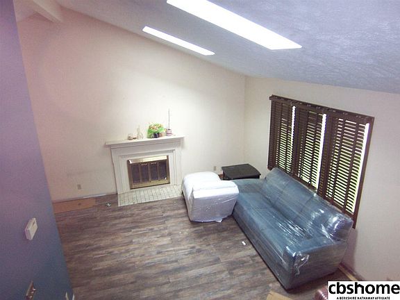 2nd image of 7914 Chinawood Ave
