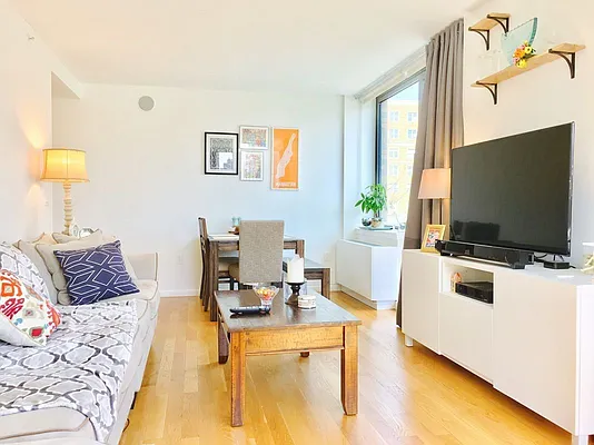 Rented by Matthew Gros-Werter, LREB  | media 24