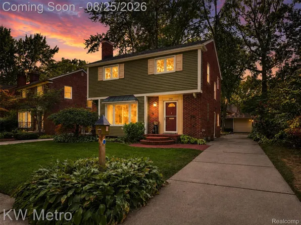 3749 Cumberland Rd, Berkley, MI 48072