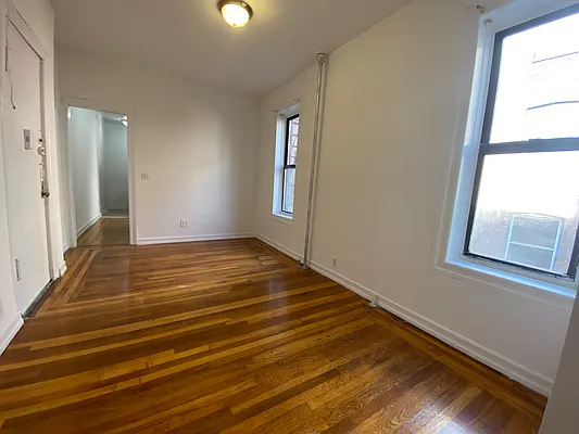 Rented by Elegran | media 2