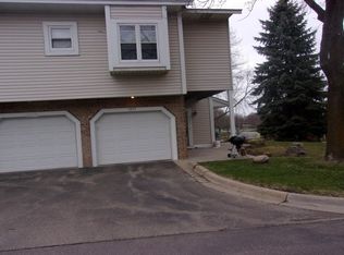 5357 Highpointe Ter, Bloomington, MN 55437