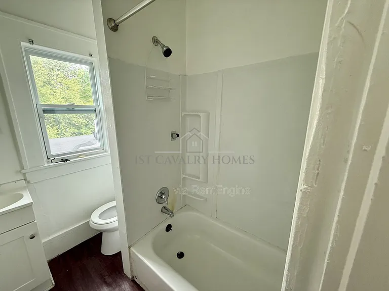 895 Beardsley St — Photo 7