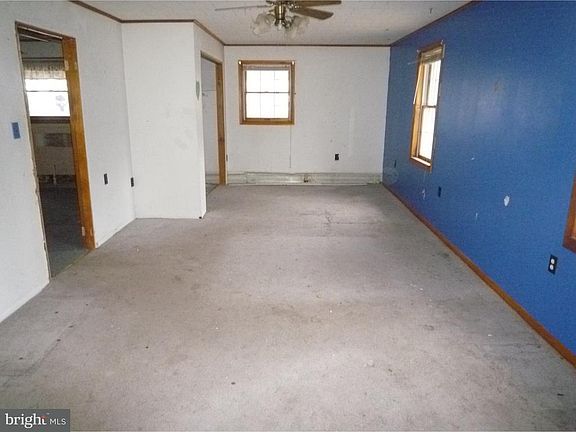 5th image of 800 W High St