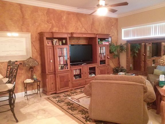 5th image of 98 S Highland Ave Unit 701