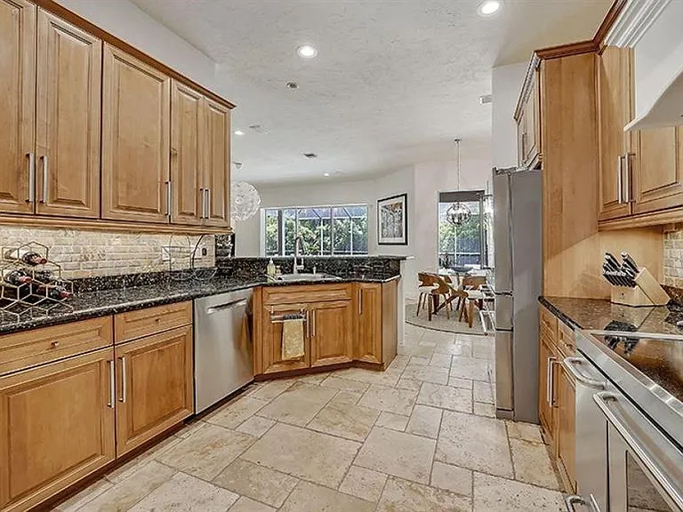 1725 Bonita Ct — Photo 21