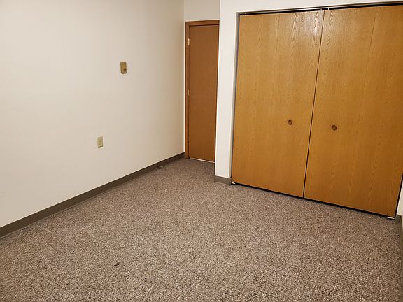 5th image of 104 W Linden St #140