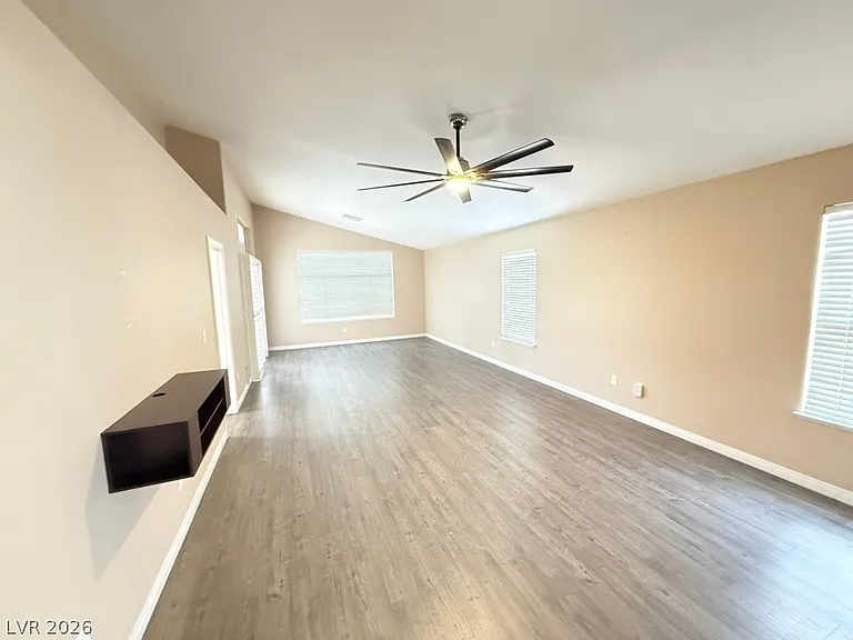 275 Macsnap Ave — Photo 16