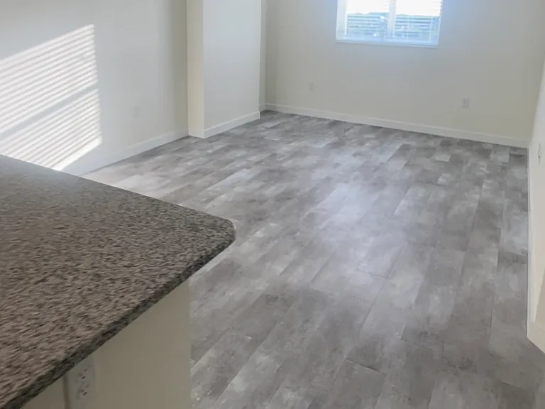 1265 W 31st St #108 — Photo 8