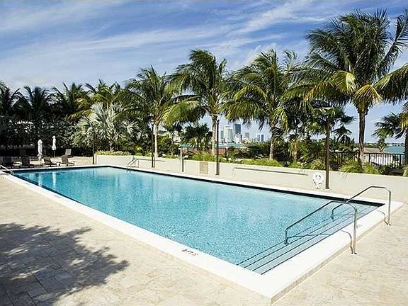 4th image of 1000 Venetian Way APT 812
