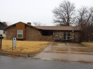 833 Springdale Rd, Bedford, TX 76021