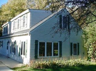 10629 W Saint Martins Rd, Franklin, WI 53132