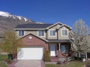 9162 N Renaissance Dr, Cedar Hills, UT 84062