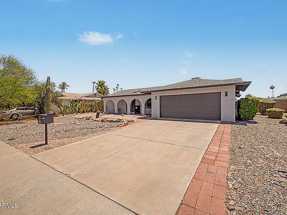 3rd image of 1139 E WATSON Drive