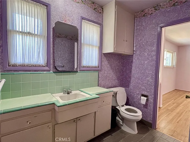 2408 S 8th Ave — Photo 16