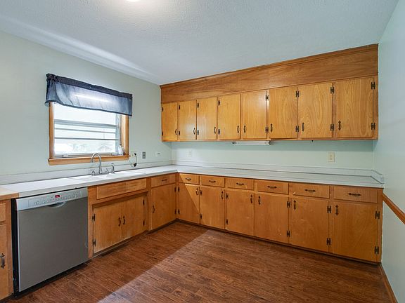 5th image of 3902 McCalley Pl SW #R