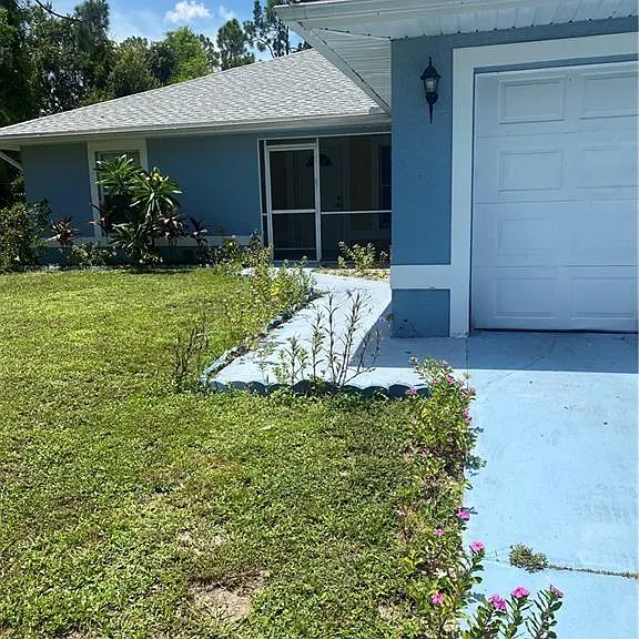 2702 Robin Ave S — Photo 2