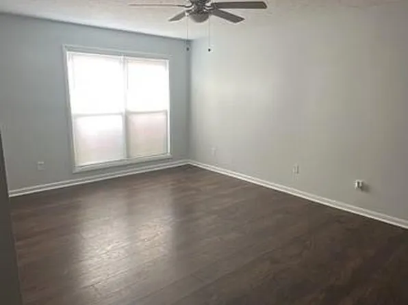 115 Governors Dr, Forest Park, GA 30297