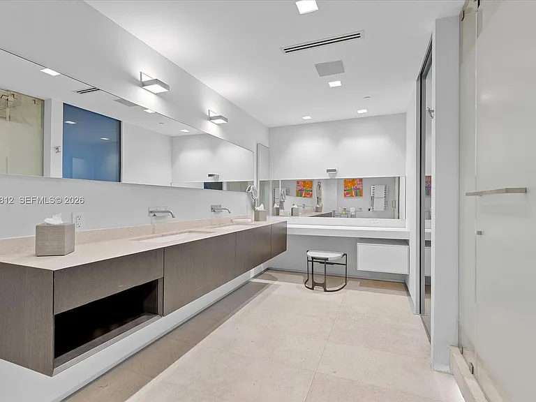 4921 Fisher Island Dr #4921 — Photo 29