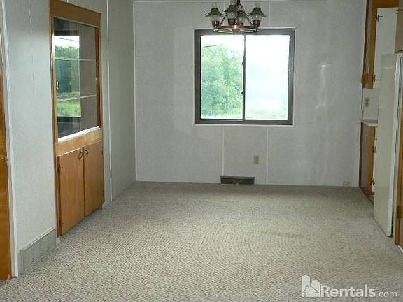 Dining room area off kitchen