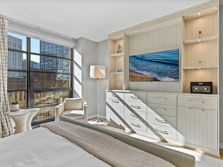 580 Washington St #1002 — Photo 15