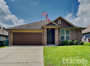 955 Oak Falls Dr, Willis, TX 77378