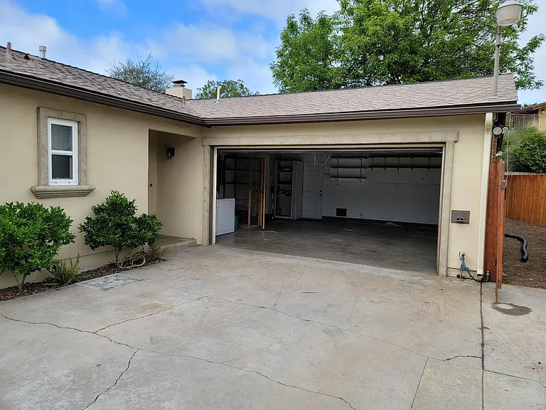 9109 Clearlake Way — Photo 1