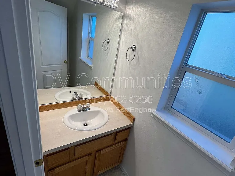 2521 NW Cedar Ave #1 — Photo 14