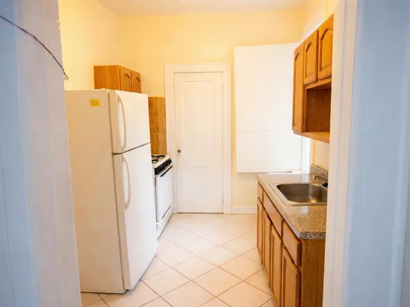 5 Romaine Pl APT 2, Newark, NJ 07104