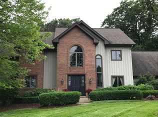 5459 Walnut Hills Dr, Brighton, MI