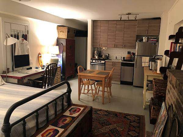 1st image of 645 E 11th St #4