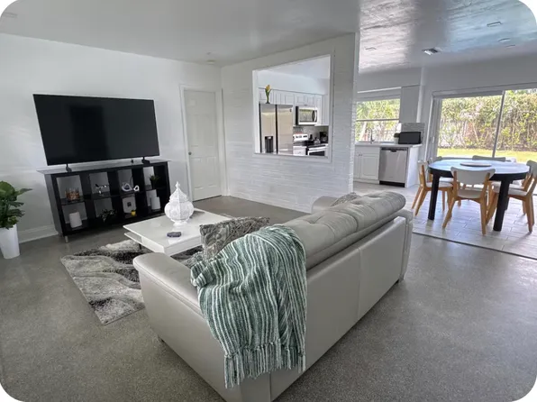 (undisclosed Address), Hollywood, FL 33024