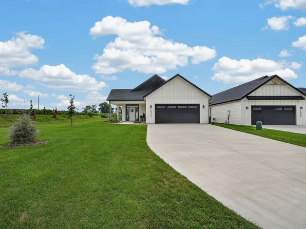 18311 Iltis Ln, Clive, IA 50325