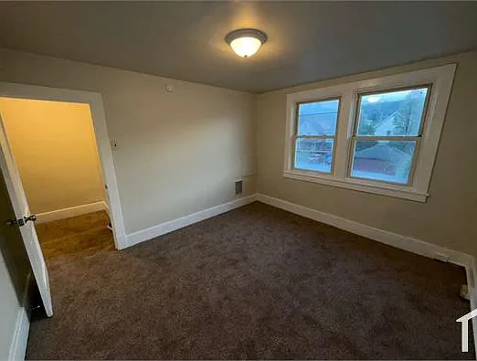 335 E 4th Ave — Photo 7