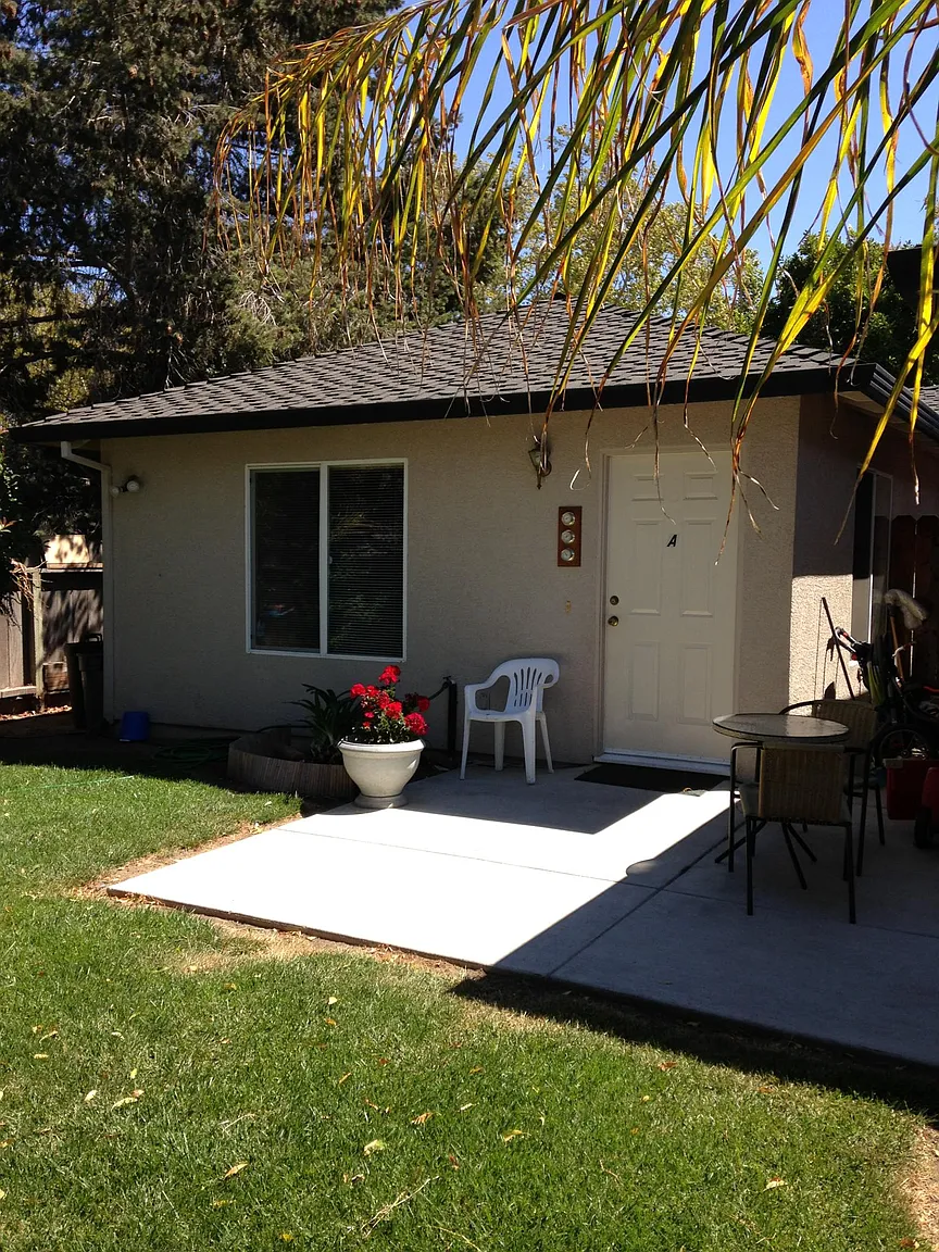 450 B St photo 1