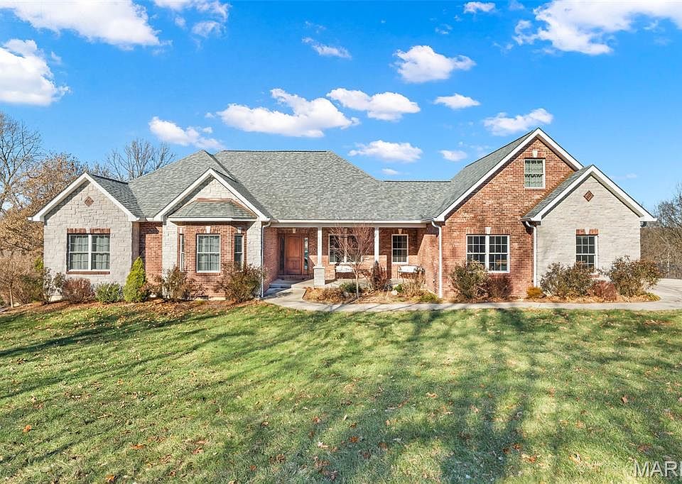 1st image of 342 Shadowbrook Dr