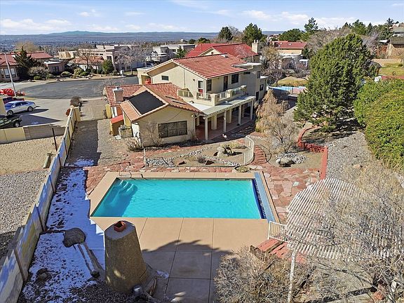 4th image of 1304 Onava Ct NE
