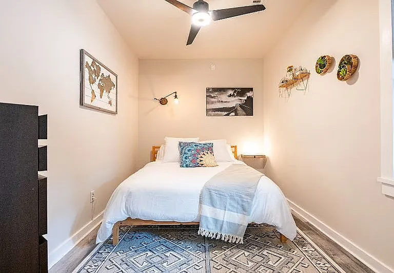 4580 Carriage Walk Ln — Photo 16