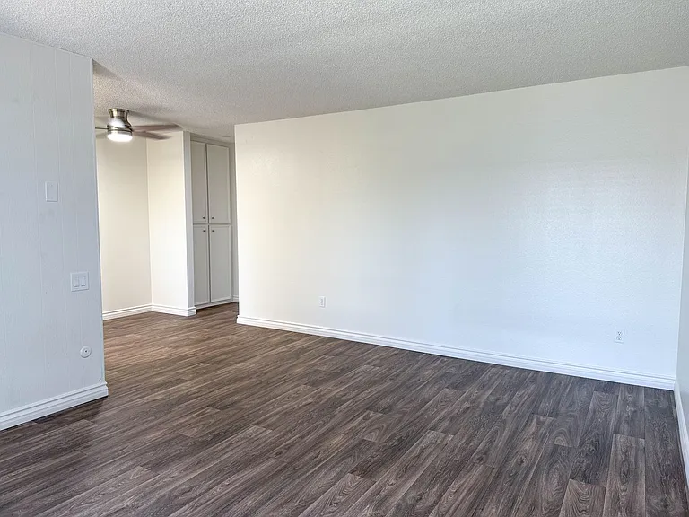 Parkview Poway Apartments — Photo 27