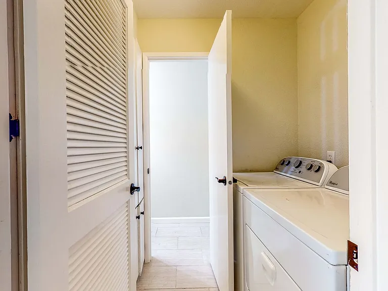 372 Los Alamos Rd — Photo 32
