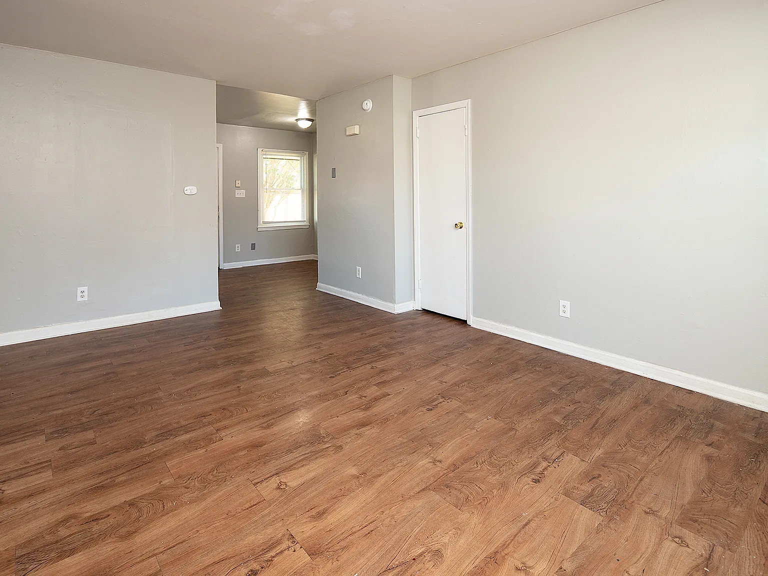 1 bed, 650 sqft, $1,000 — Photo 3