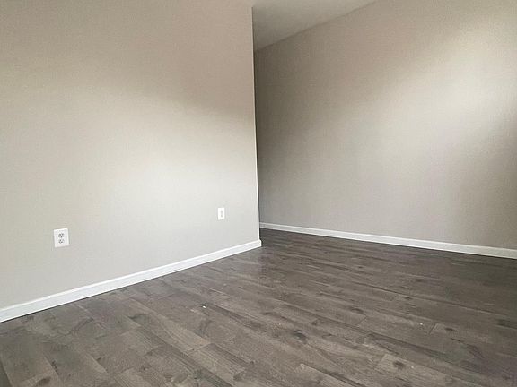 2nd image of 5245 Hawthorne St Floor 1