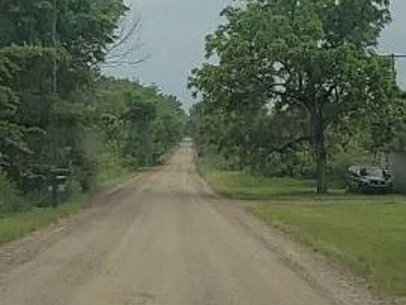 Exterior Neighborhood (street photo)