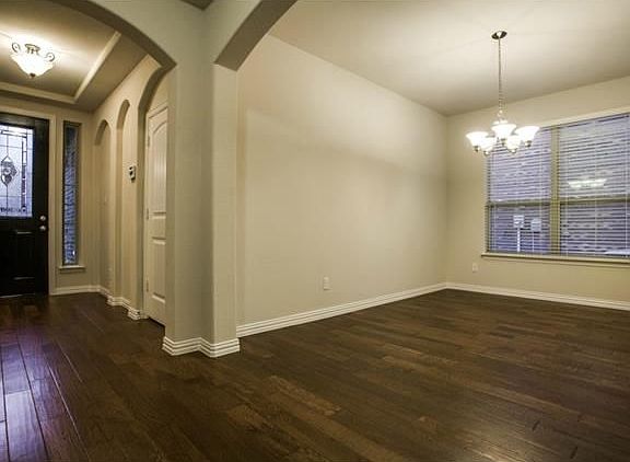 3rd image of 804 Park Meadow Ln