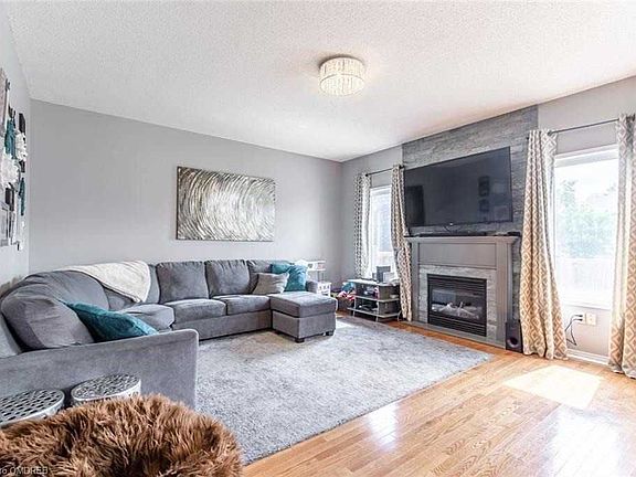 4th image of 2393 Whitehorn Dr