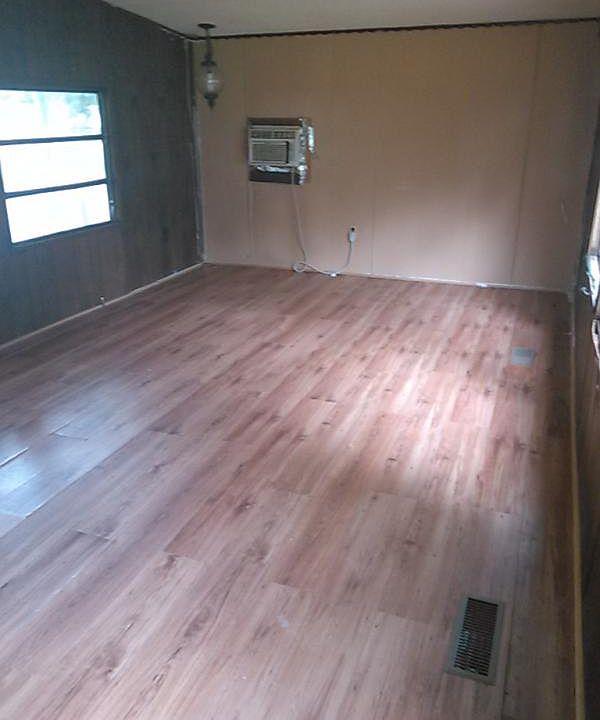 2nd image of 2613 E Coffelt Rd