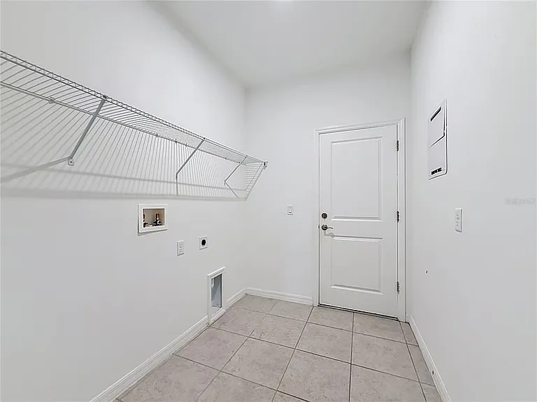 418 Quayside Ave — Photo 31