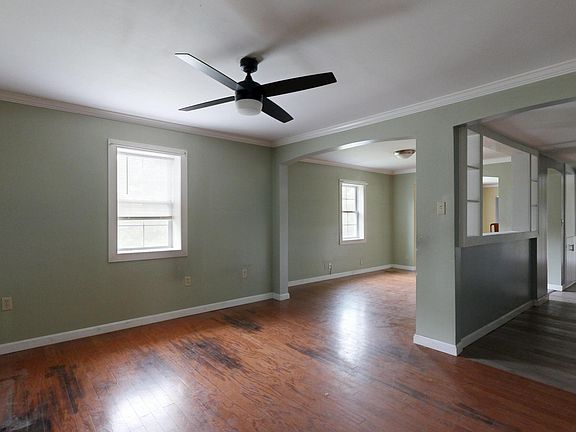 3rd image of 445 W River Road