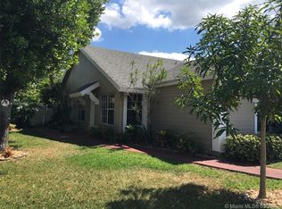 900 SW 111th Way, Davie, FL 33324