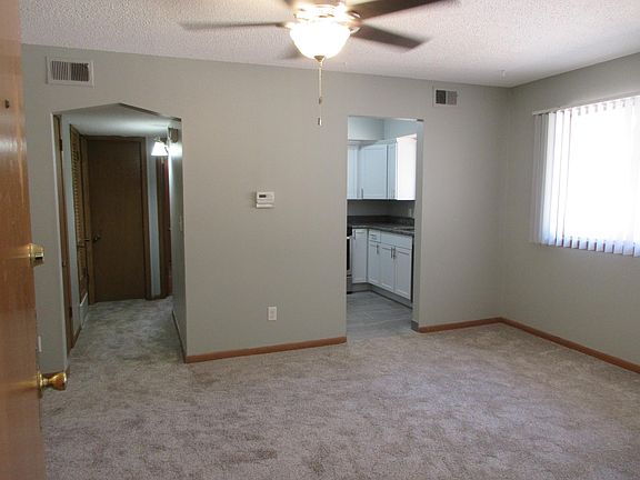 5th image of 4729 California St #9