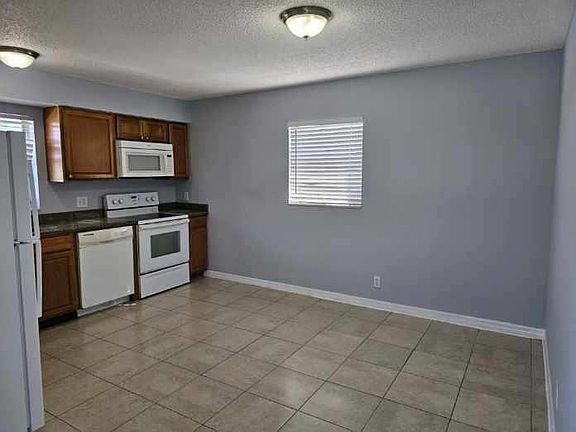 3rd image of 1317 N Federal Highway